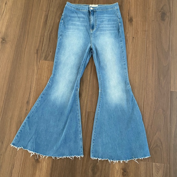 Free People We The Free Just Float On Flare Jeans Light Wash 31 short - Picture 9 of 13